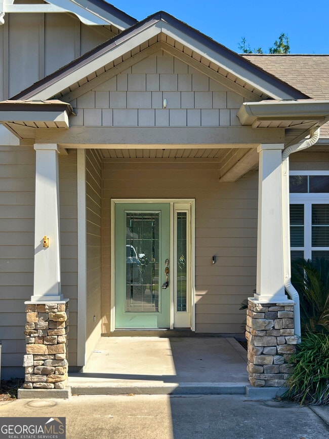 Building Photo - 129 Oarsman Crossing