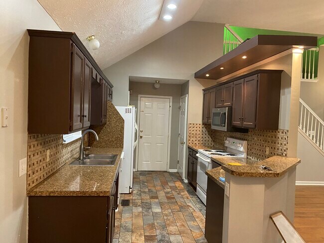 Photo - 201 Wildgrove Ct House