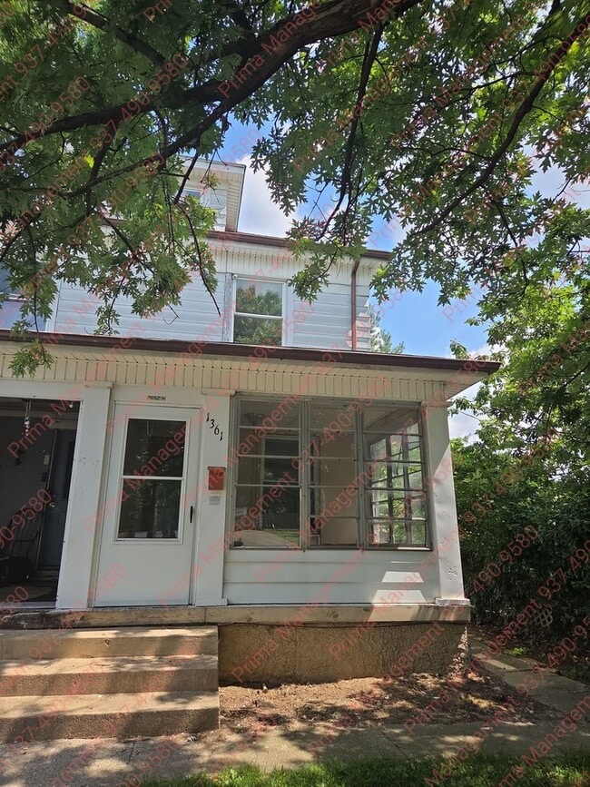 1359-1361 Jordan Ave - 1359-1361 Jordan Ave Apartment