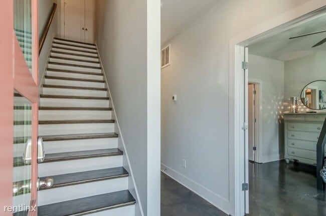 Building Photo - 4 br, 4 bath House - 625 27th Ave N