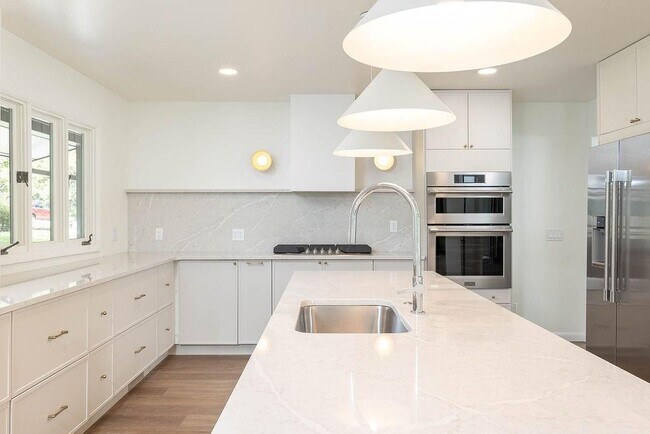 Foto del edificio - 884 Shrewsbury Ln