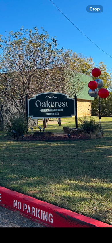 Foto principal - Oakcrest Apartments