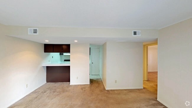 Interior Photo - Woodlake