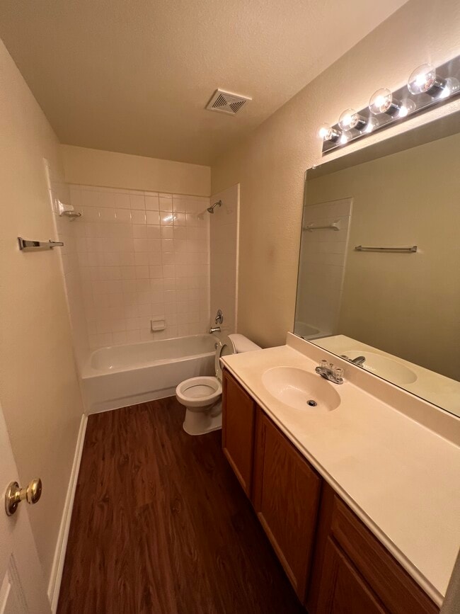 Building Photo - 6109 Apache Dr