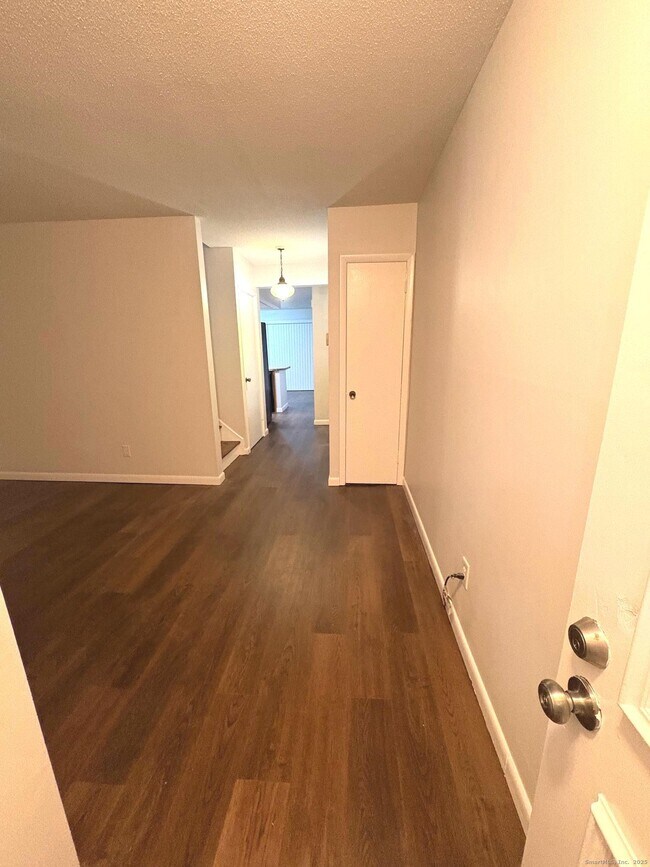 Foto del edificio - 9 Patricia Rd