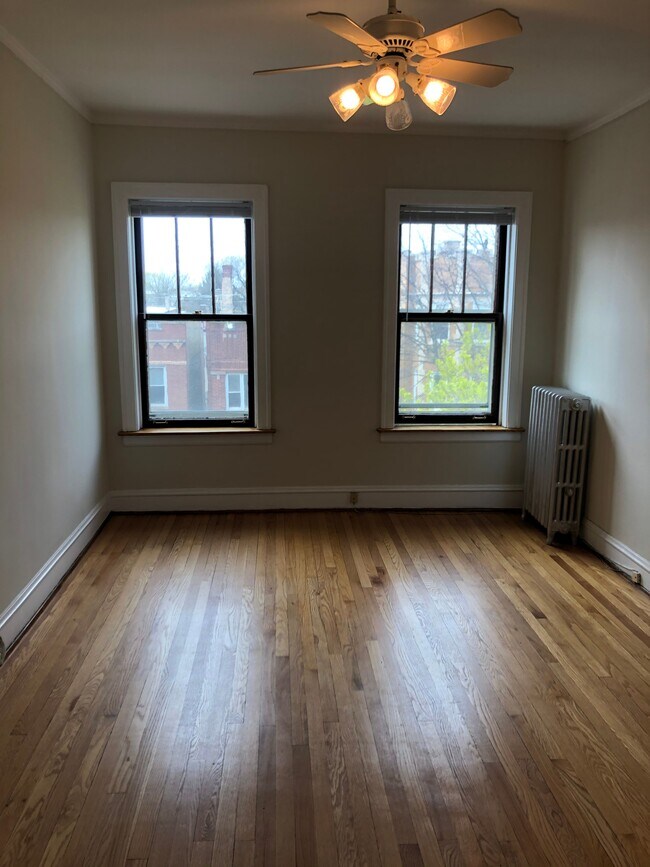 Foto del edificio - 4919 N Rockwell St