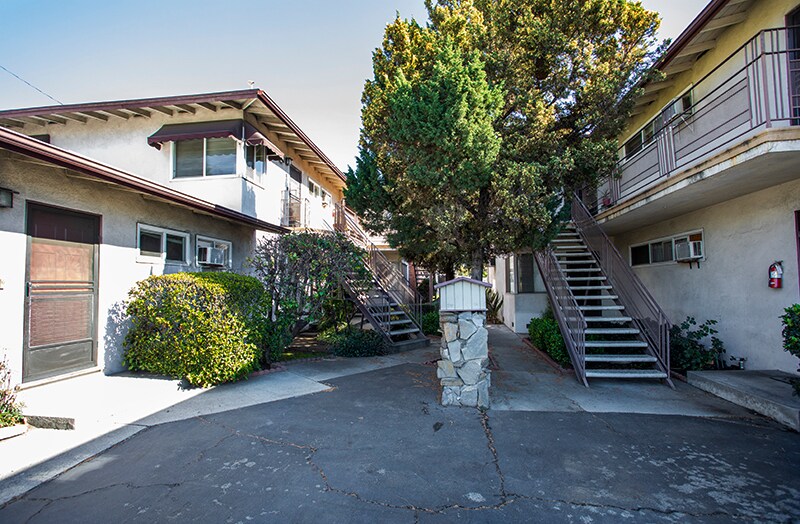 Primary Photo - 514 N Santa Anita Ave