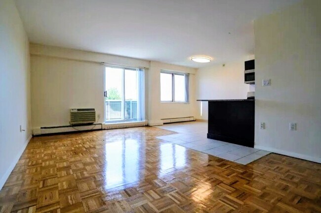 Pet-Friendly, Luxury Brookline 3-Bed Near ... - Pet-Friendly, Luxury Brookline 3-Bed Near ... Apartment