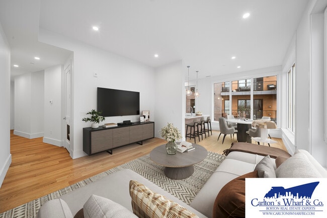 Building Photo - 218 Old Colony Ave