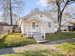 Building Photo - 803 N Race St