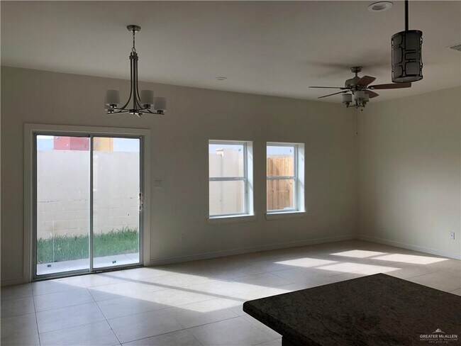 Foto del edificio - 11 E St