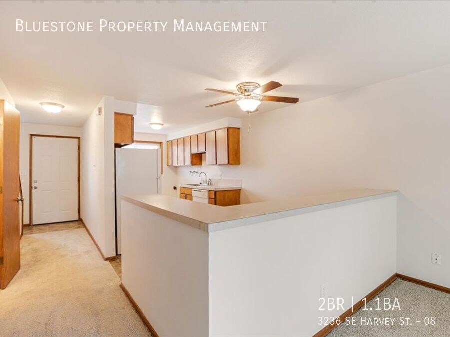 Foto principal - 3236 SE Harvey St