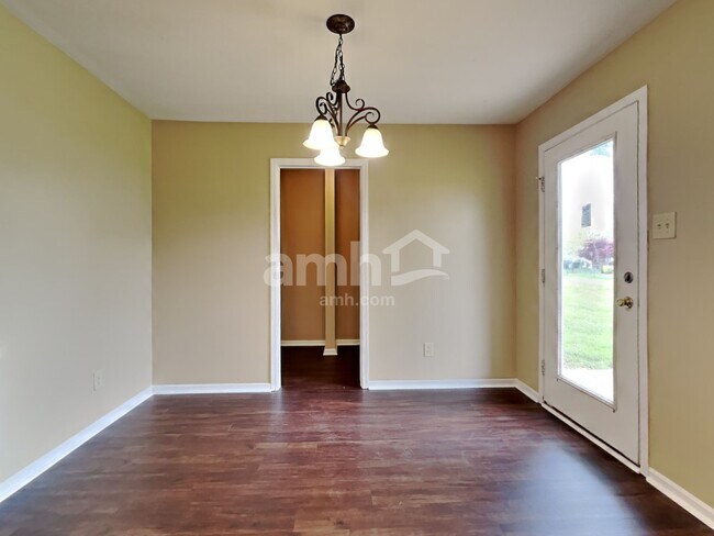 Foto del edificio - 2361 Blackthorn Dr