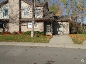 Building Photo - 2636 Somerville Ct