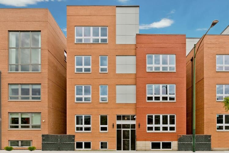 Primary Photo - 2725 N Ashland Ave