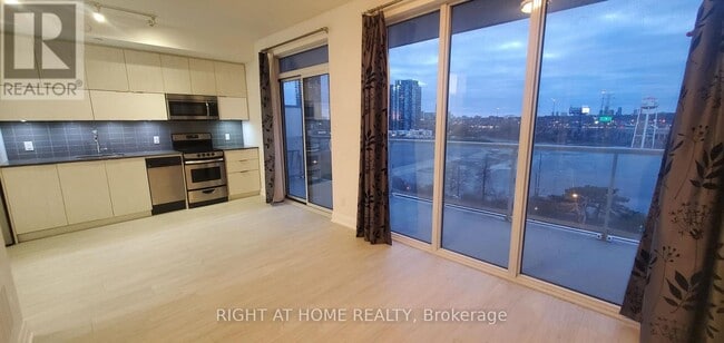 Building Photo - 56 Annie Craig Dr