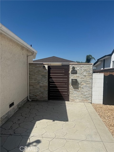 Building Photo - 8339 Valecrest Dr