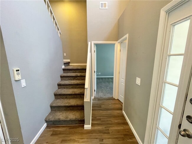 Foto del edificio - 9440 Rolling Ridge Ln