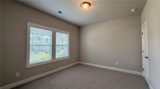 Foto del edificio - 1012 Knoxboro Ln