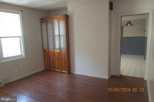 Foto del edificio - 129 Blake Ave