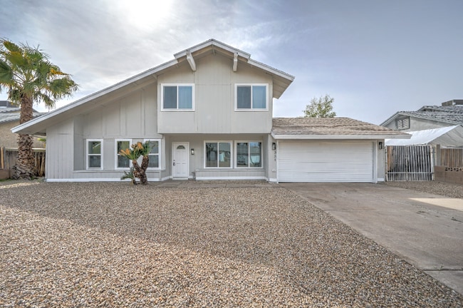 Building Photo - 2331 W Kathleen Rd