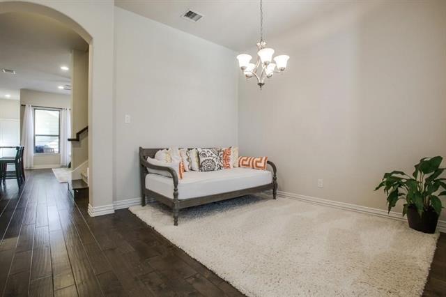 Foto del edificio - 675 Emily Ln