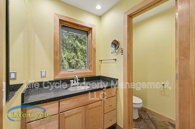 Foto del edificio - 4395 Shady Oak Ct