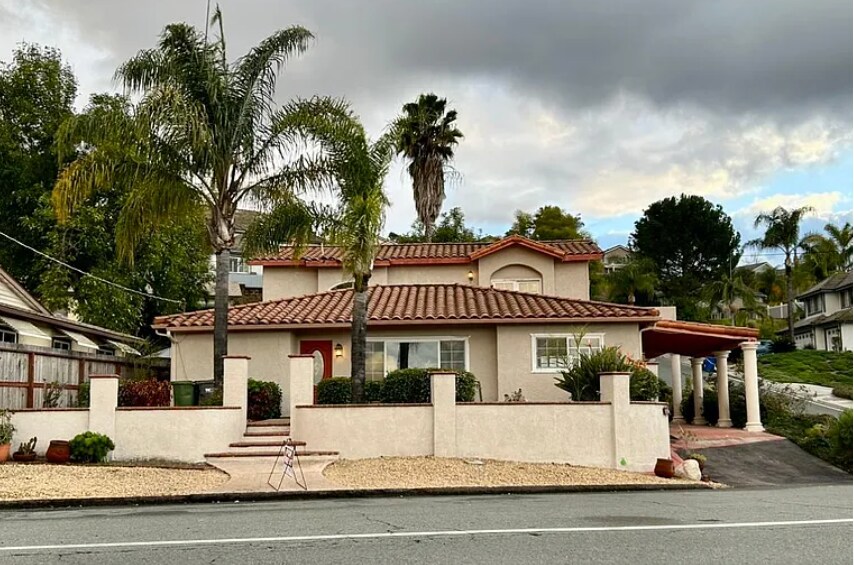 Foto principal - 8319 Prospect Ave