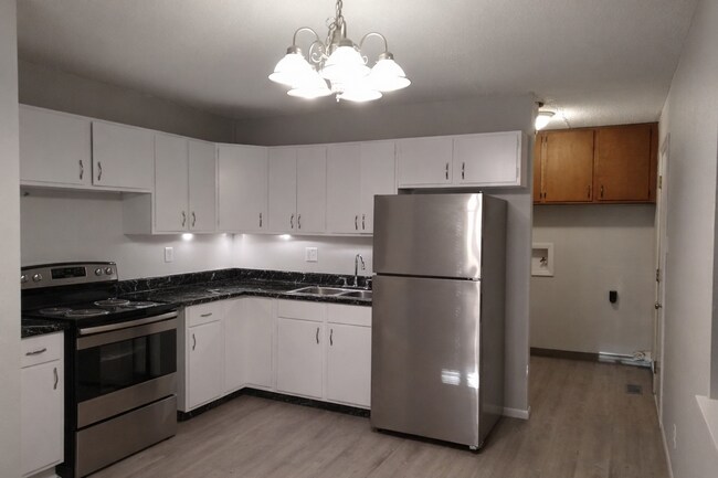 Cocina - 3326 SW Kiowa St