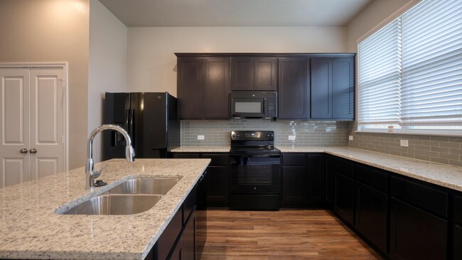 Building Photo - 2209 John Ross Ct