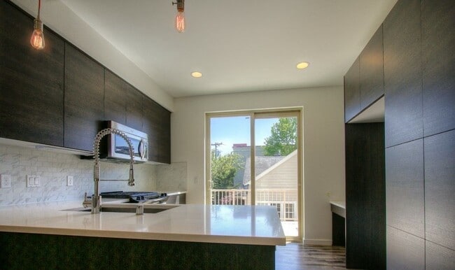 Photo - 4061 NE 50th St Townhome
