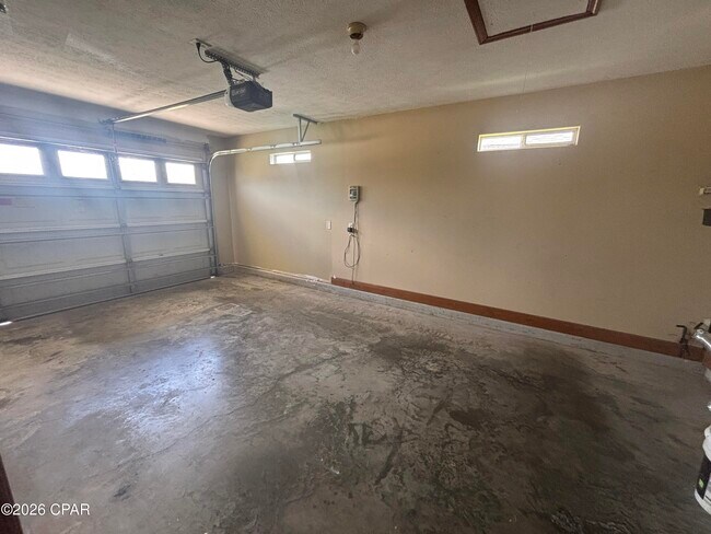 Foto del edificio - 4701 Deerfield Dr