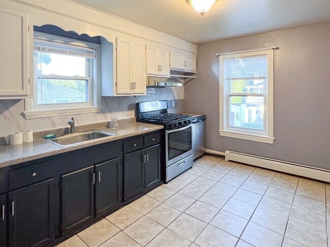 Foto del edificio - 1170 Commercial St