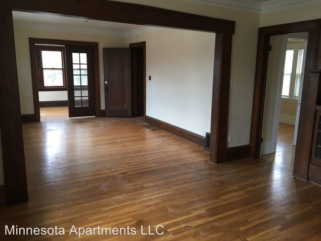 Foto del edificio - 300 Penn Ave N