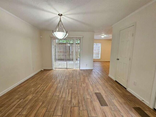 Foto del edificio - 6308 N 1st St
