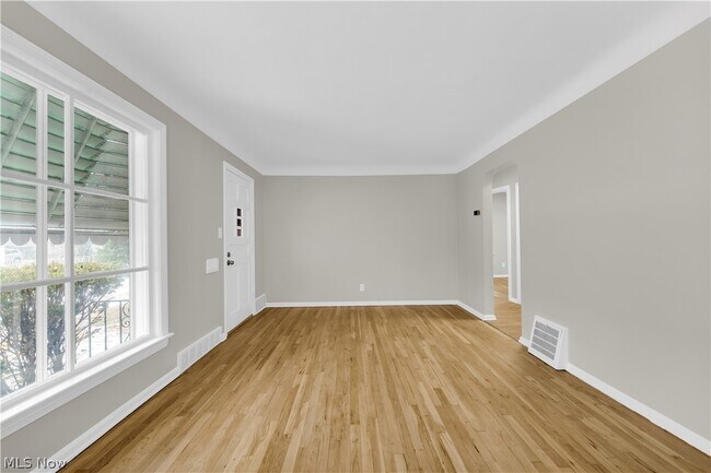 Foto del edificio - 21440 Fuller Ave