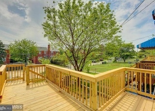 Deck - 6023 Falkirk Rd