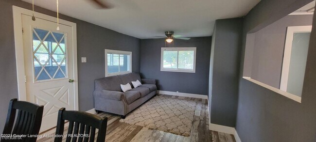 Building Photo - 1 br, 1 bath House - 300 Detroit St