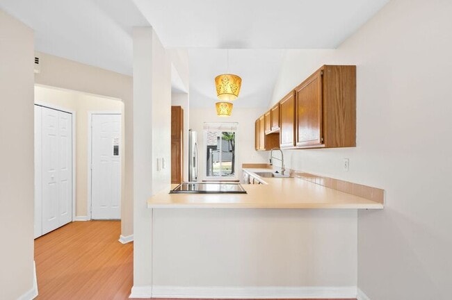Building Photo - 4744 Edison Ln