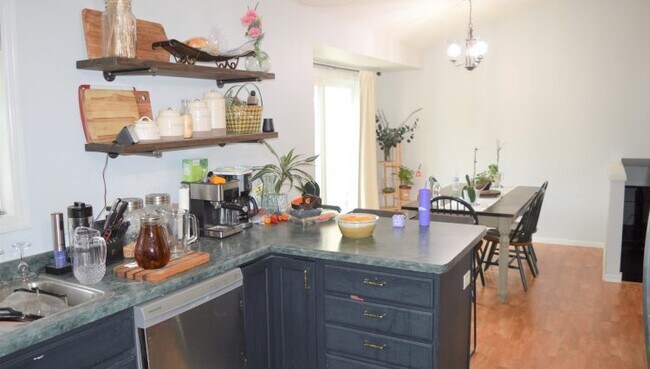 Foto del edificio - 605 Ruxton Ridge Dr