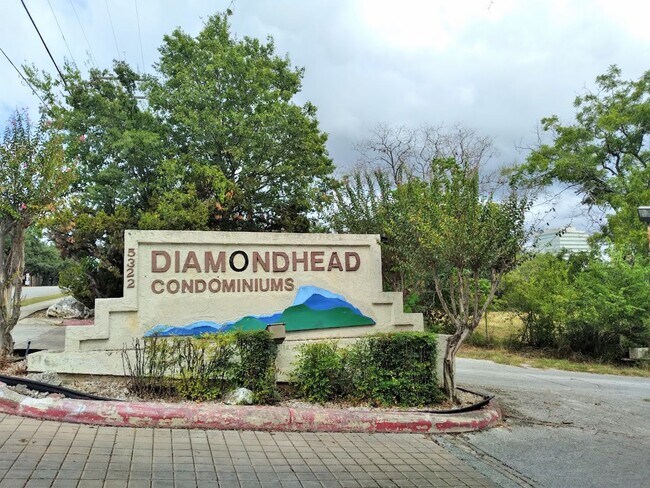 Foto del edificio - Available Now! GORGEOUS 1 Bedroom 1 Bath CONDO NEAR MEDICAL CENTER!