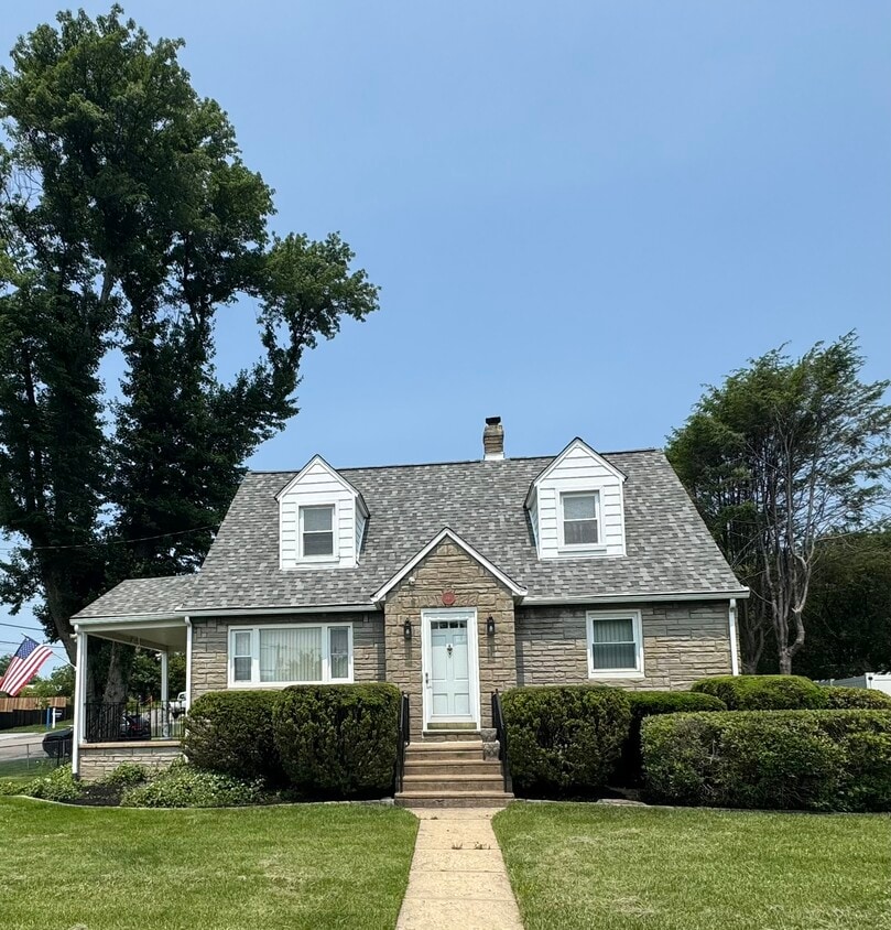 Primary Photo - 410 Paoli Ave