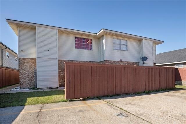 Foto del edificio - 44 Carriage Ln