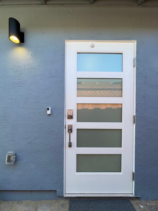 Building Photo - 2092 Los Padres Blvd