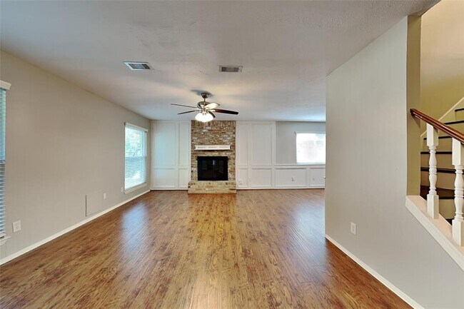 Building Photo - 14 N Waxberry Rd