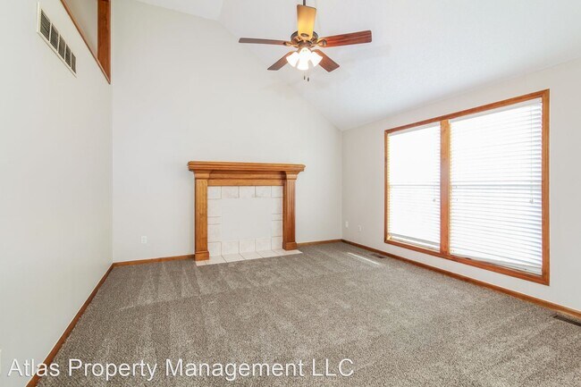 Building Photo - 3 br, 2.5 bath House - 806 Cindy Lane