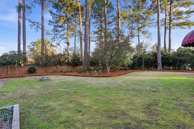 Building Photo - 1700 E Mulberry St