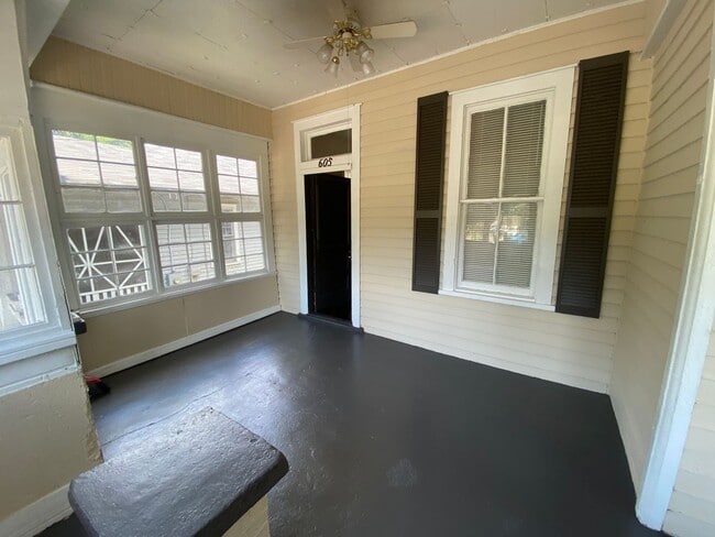 Foto del edificio - 605 25th St