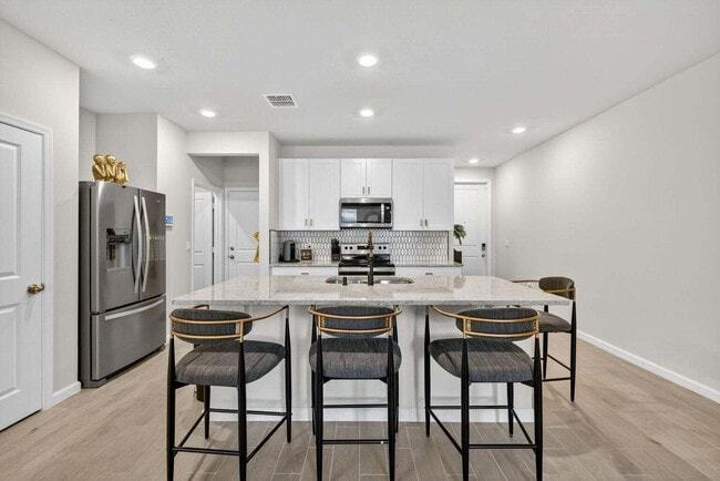 Foto del edificio - 5652 SE Edgewater Cir