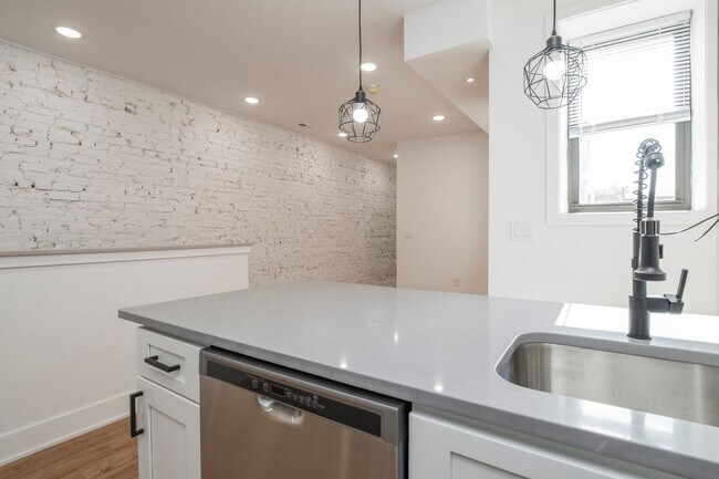 Photo - 3312 W Cumberland St Apartment